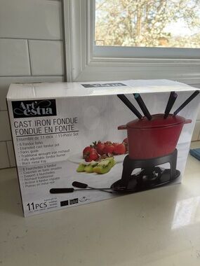 NEW UNOPENED Artestia Fondue Set - 11-Piece